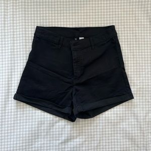 Women’s high waisted black shorts
